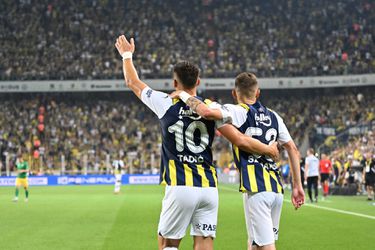 🎥 | Fenerbahçe wint dankzij ex-Eredivisionisten van Maribor, confrontatie met FC Twente lonkt