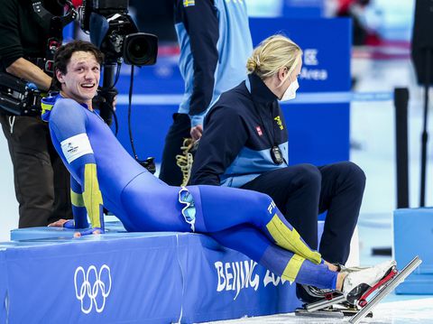 Gebruikt Nils van der Poel doping? Zweedse schaatser lacht om steeds dezelfde vragen