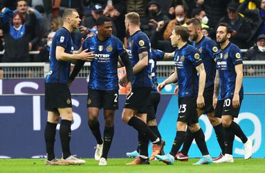 🎥​ | Denzel Dumfries sprint weg bij heerlijke counter en zet Inter op voorsprong tegen AS Roma