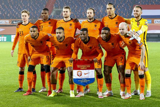 Media over WK-plaatsing Oranje: 'Zenuwen zichtbaar, Noorwegen was niet goed'