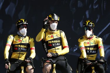 Jumbo-Visma voert geniale coup uit in Parijs-Nice: volledig geel podium bij 1e etappe