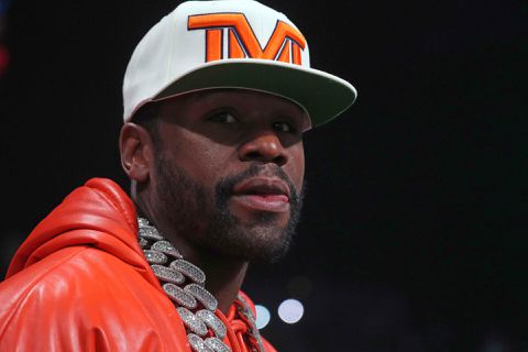 Heldendaad Floyd Mayweather: oud-bokser helpt families te ontsnappen aan bosbranden
