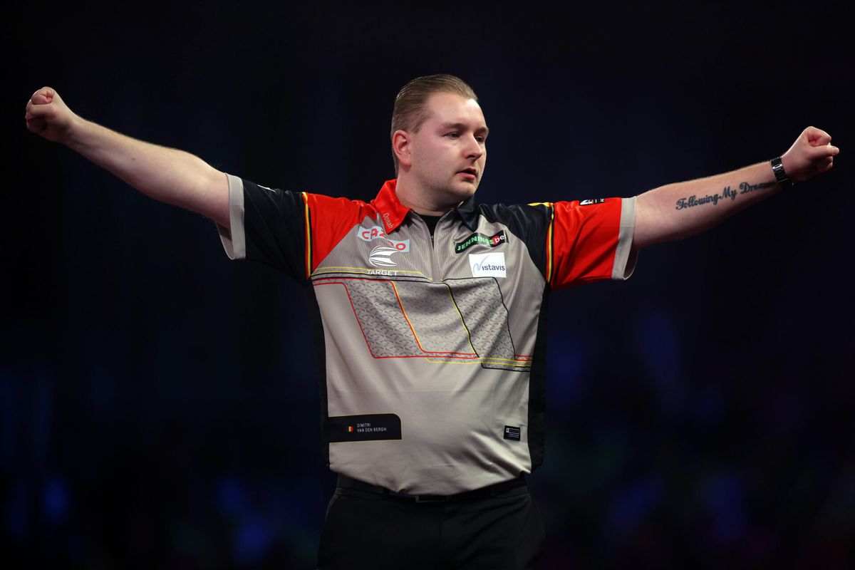 Kerstmis is voorbij! Van den Bergh verslaat Ratajski in 3e ronde van WK darts