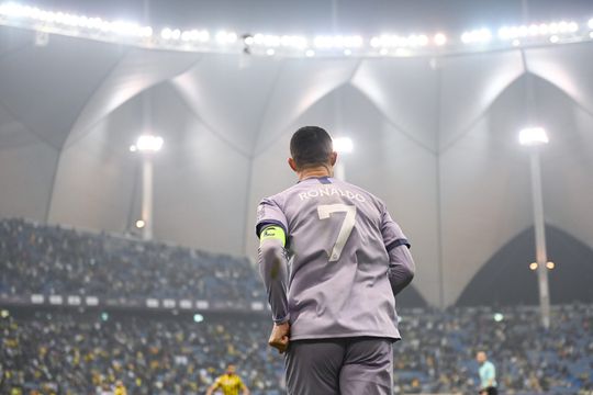 🎥  | Siiiiiuuuuuuu! Cristiano Ronaldo maakt zijn 1e goal voor Al Nassr