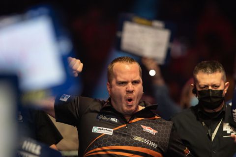 Kerst is voorbij dus gaat het WK darts weer verder: programma maandag 27 december