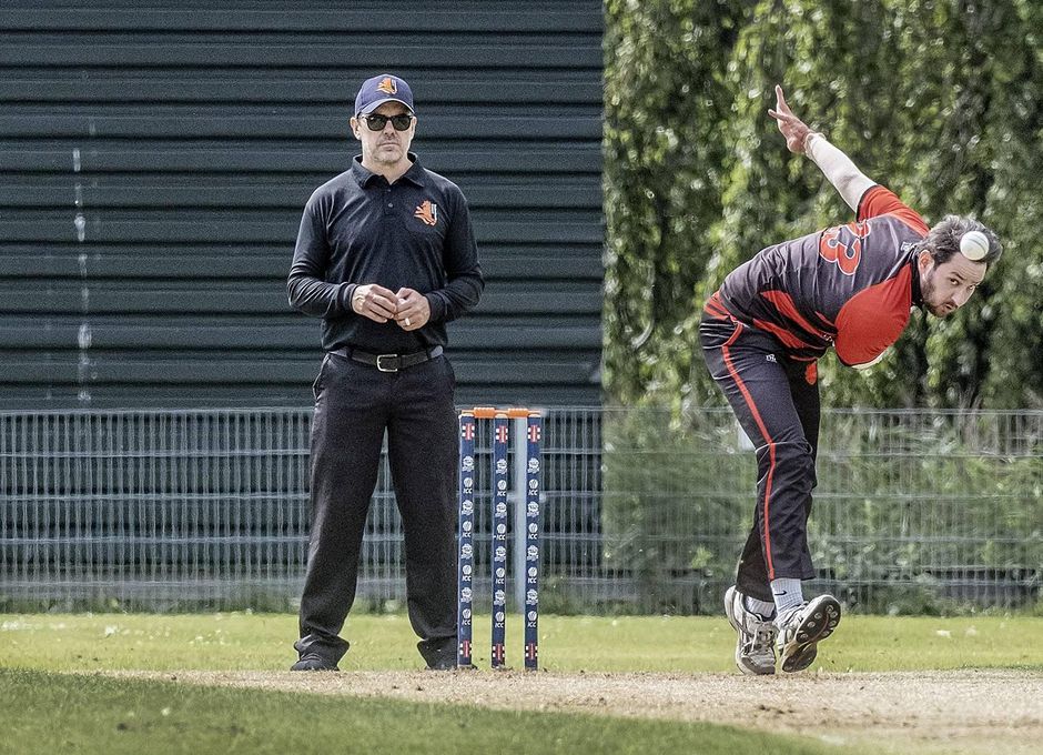 Bondscoach Nederlands cricketteam aan betere hand na hartstilstand: ‘Zij heeft mijn leven gered’
