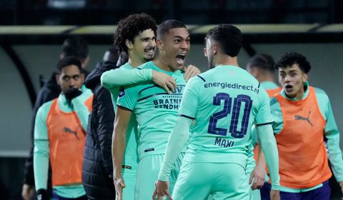 PSV koploper van de Eredivisie na atletische assist Maxi Romero
