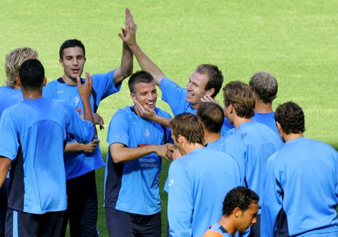 Deze voetbalgrootheden van Oranje doen mee aan padeltoernooi voor legends in Amsterdam