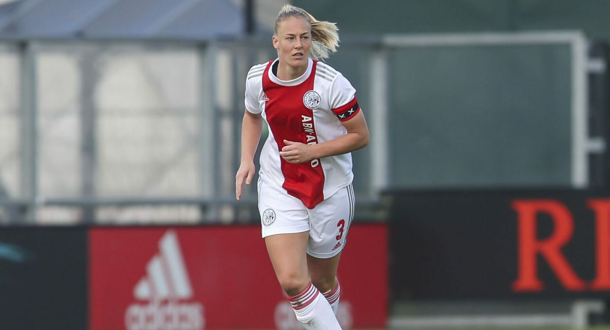 Aanvoerder Van der Gragt verlaat Ajax Vrouwen