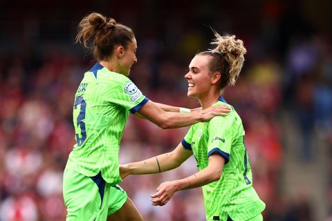 Jill Roord scoort en gaat met Nederlands getint VfL Wolfsburg naar CL-finale in Eindhoven