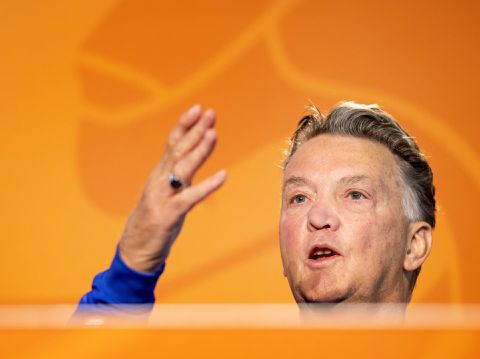 Clash tussen Louis van Gaal en Valentijn Driessen op persconferentie