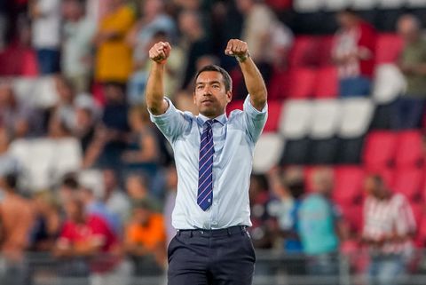 'Giovanni van Bronckhorst krijgt zijn zin na Champions League-succes Rangers: padelbaan komt er'