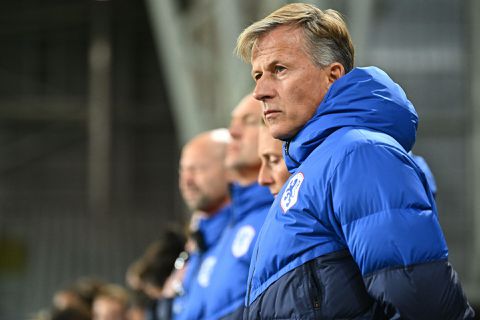 Dit is de opstelling van de Oranjevrouwen in het cruciale duel met Engeland