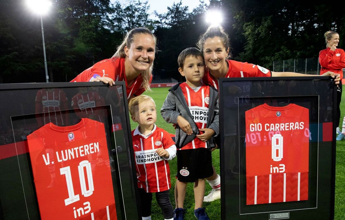 Stefanie van der Gragt slaat gigantische slag bij AZ: Desiree van Lunteren keert terug uit pensioen