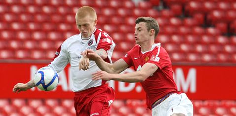 Oud-voetballer die moest stoppen vanwege knieblessure wint 1 miljoen bij loterij