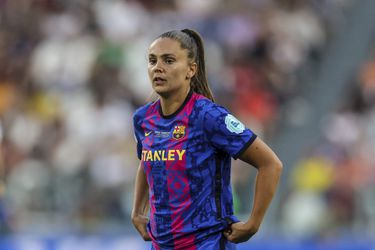 Definitief! Lieke Martens doet Messi na en vertrekt naar PSG