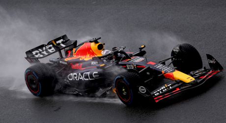 Max Verstappen de rapste in natte laatste vrije training in Zandvoort