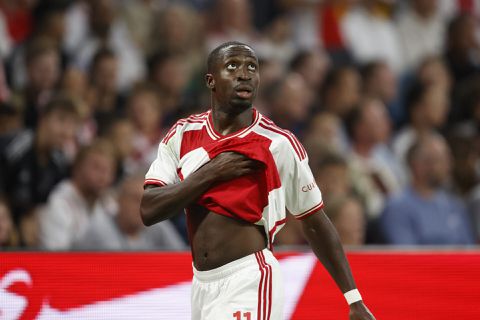 Op deze zenders kijk je live naar Ajax-Marseille