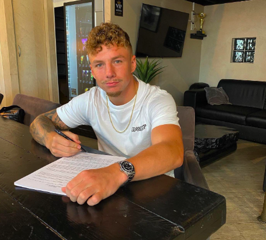 GLORY strikt 'Haagse kapper' Jan Kaffa: 'Gaaf dat zo'n topper bij ons heeft getekend'