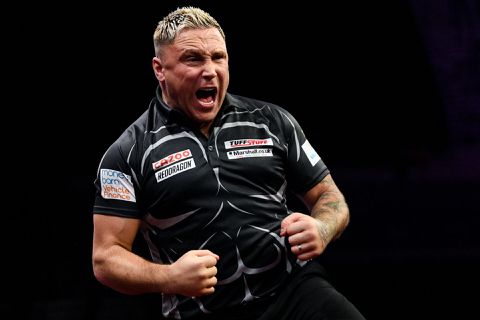 Gerwyn Price wint de strijd om de Order of Merit en het International Darts Open