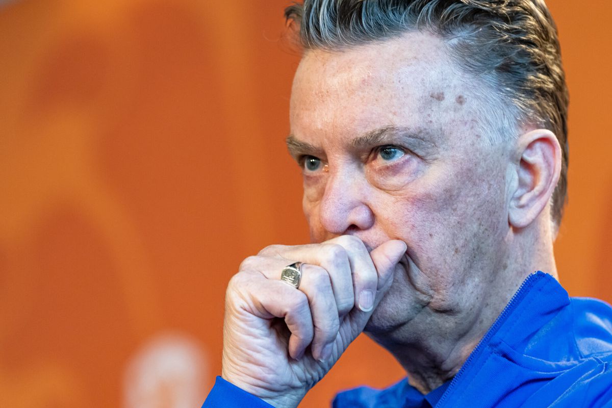 Oh oh... bondscoach Louis van Gaal heeft corona