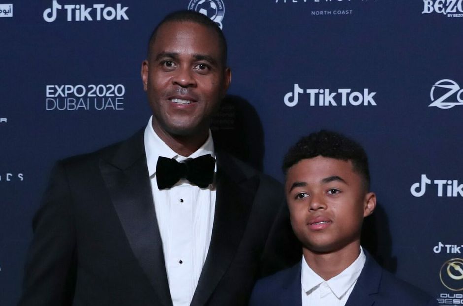 Shane Kluivert dolblij met oproep voor Oranje onder-16: deelt heuglijke nieuws op Instagram
