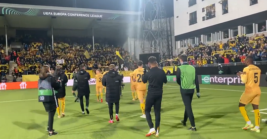 🎥 | FK Bodø/Glimt wint wéér van Roma: supporters zijn apetrots