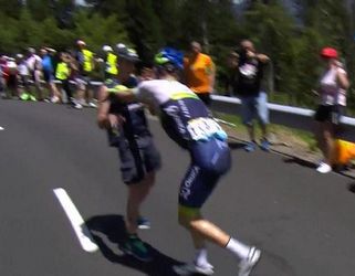 Durbridge rijdt verzorger van Movistar omver (video)