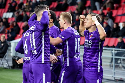 Nieuwe 1e PSV-keeper Mvogo drommelt er op los en schenkt AZ de zege