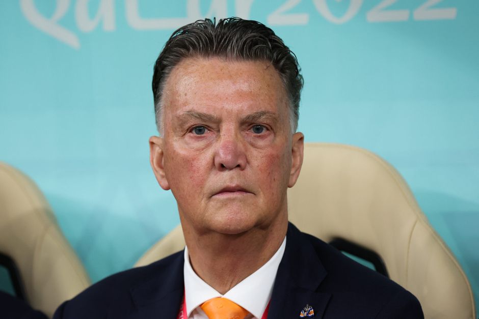 📸 | Notitieblokje Van Gaal slingert rond: dit is 'Plan B' van Oranje bij achterstand