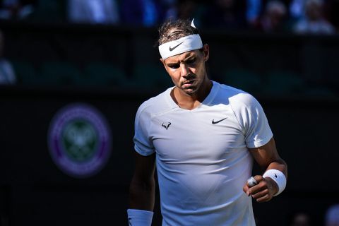 Dat gras blijft vervelend voor Rafael Nadal, maar Spaanse tenniskoning in 4 sets weer verder