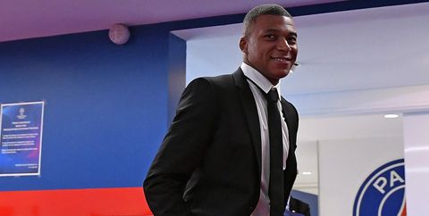 PSG-directeur Luís Campos over geruchten vertrek Mbappé: 'Hij heeft me nooit ergens over verteld'