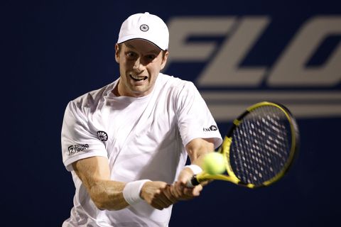 'Topfavoriet' Botic van de Zandschulp bereikt kwartfinales in Winston-Salem