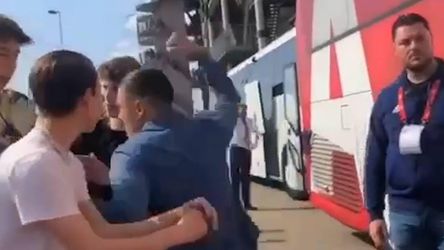Twente-fan legt uit wat er gebeurde met Steven Berghuis: 'Maar was niet racistisch'