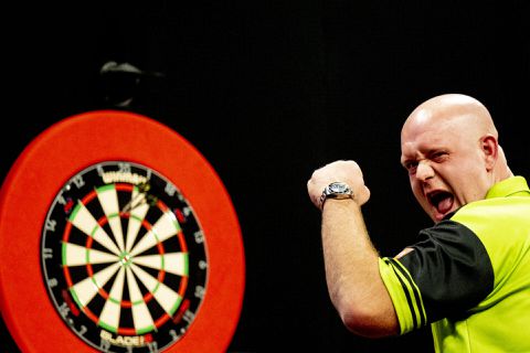 Kan Michael van Gerwen wel naar Londen vliegen? Engeland ligt plat door stakingen