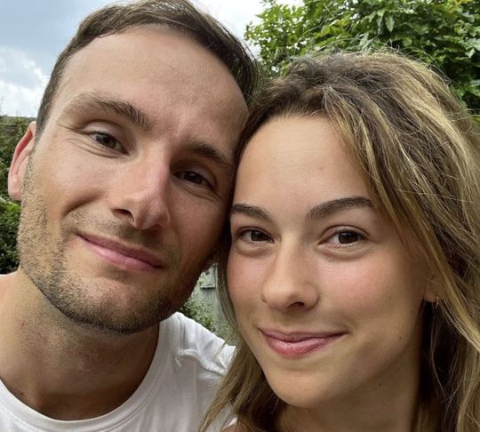 📸 | Deze hele jonge schaatsster is de vriendin van Thomas Krol