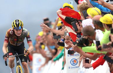 TV-gids: hier kijk je live naar etappe 12 van de Tour de France met de 'Nederlandse' Alpe d'Huez