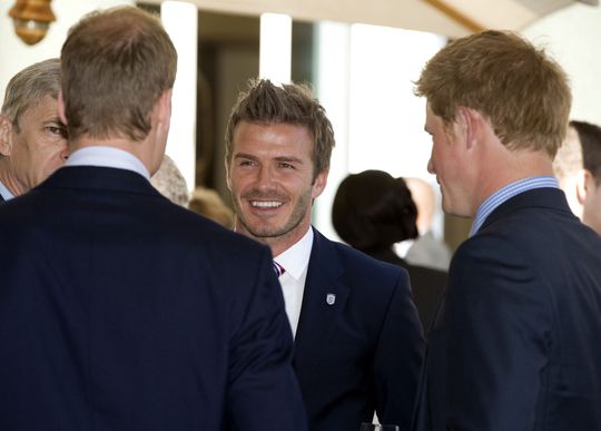 Ongekend: familie Beckham NIET blij met vrienden Harry en Meghan