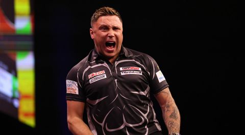 Gerwyn Price sprint tegen Jonny Clayton vanuit achterstand naar eindzege bij New Zealand Darts Masters
