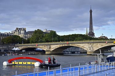 🤢 | Olympische zwemtest in Parijs valt in het water door overstroomd riool