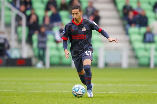 Groot aantal afwezigen bij PSV bij competitiehervatting, waaronder Mauro Júnior
