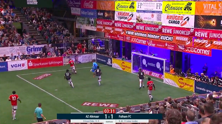 🎥 | AZ-jeugdspeler Smit steelt show bij 5 tegen 5-toernooi met déze slimme goal