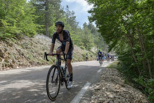 Renner Joris Nieuwenhuis ruilt weg in voor het veld: 'Heb risico's nemen niet in me'
