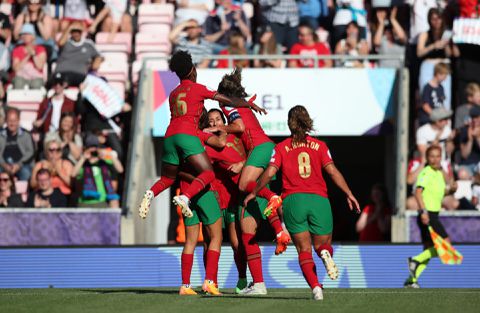 Invalland Portugal speelt na snelle achterstand gelijk tegen Zweden op EK voor vrouwen