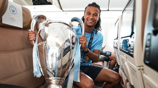 'Nathan Aké krijgt loon na hard werken: verbeterd contract ligt klaar bij Manchester City'