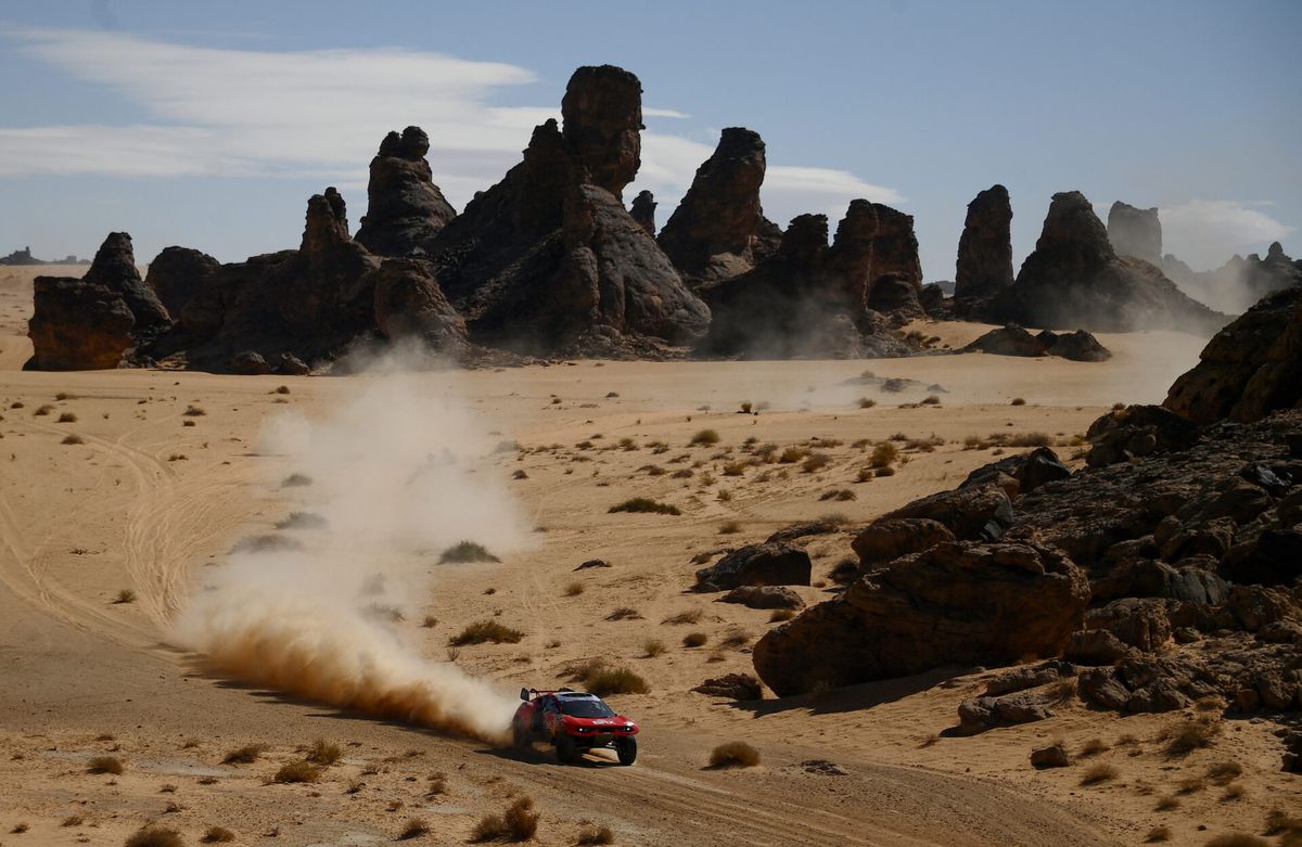 Al-Attiyah pakt na proloog ook de zege in 1e etappe Dakar Rally