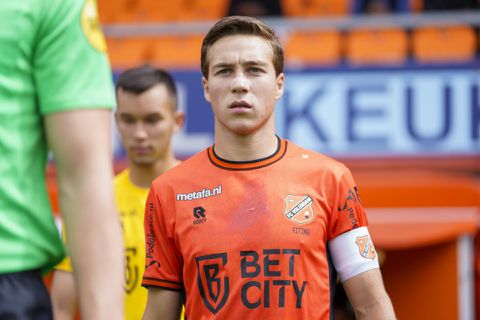 'Hierom meldde Carel Eiting zich ziek voor openingsduel FC Volendam'