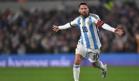 Atlanta bespot Lionel Messi: 'Hier is een pizza voor onderweg'