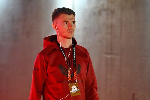 'John van den Brom wil transfervrije Daley Sinkgraven naar Polen halen'