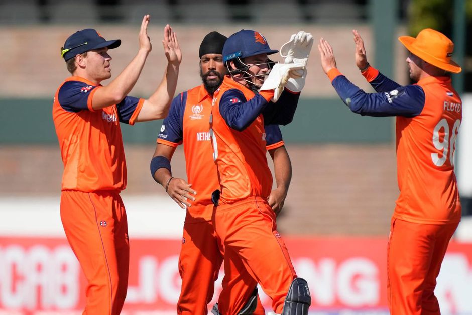 ZIEK! Nederlandse cricketers stunten gigantisch met winst op 2-voudig wereldkampioen